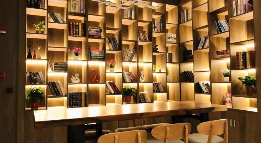 Gya Changzhou Wujin District Hutang New Era Furniture Plaza Hotel Exterior photo